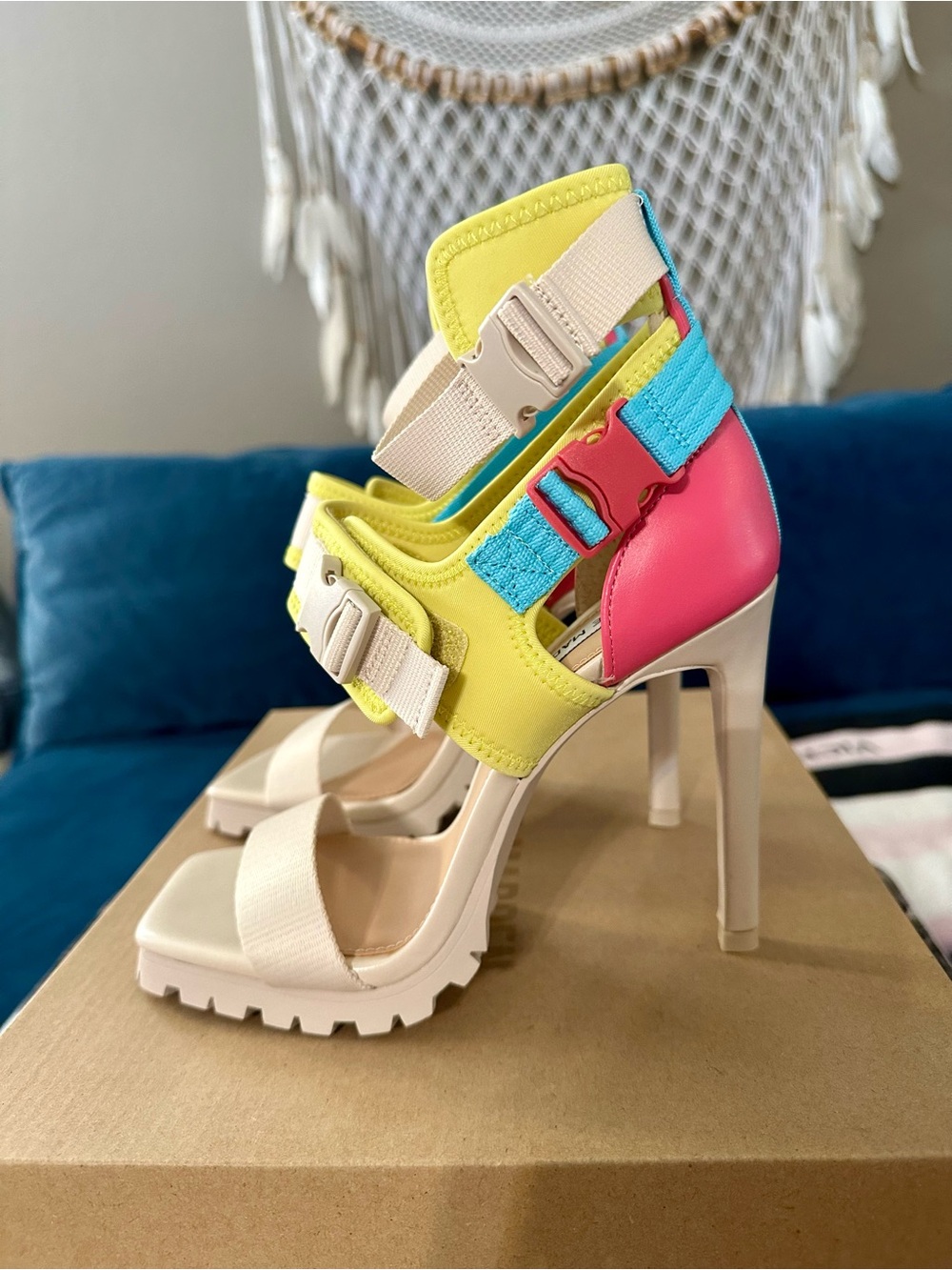 Steve Madden Vibing heels in Natural Multi, size 7.